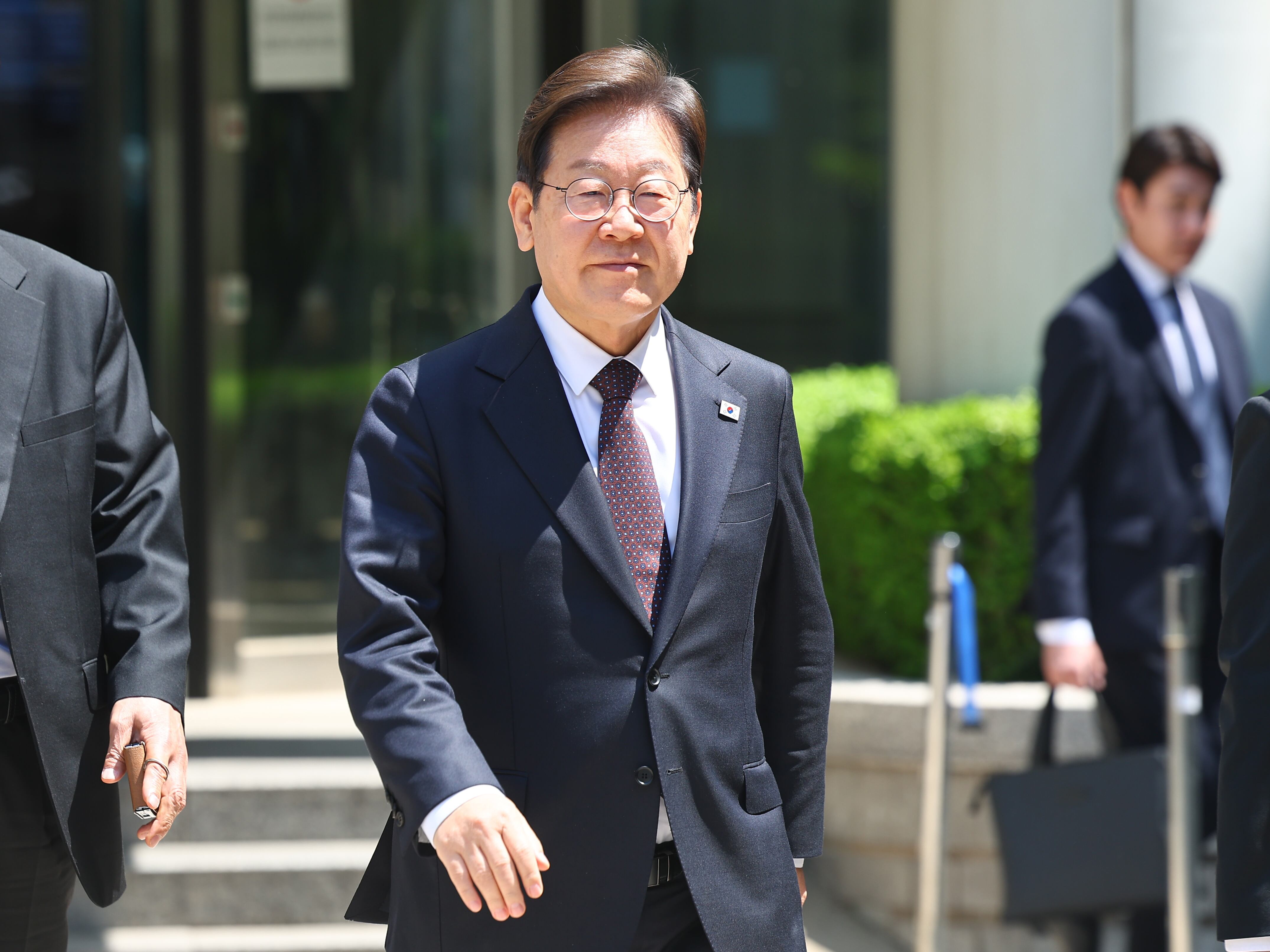 李 선고 앞두고, 민주 “12대0 무죄 확신”… 국힘 “파기자판이 깔끔”