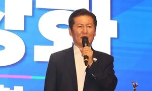 정청래, 검찰개혁 갈등설 일축… 대통령실 “특정인 공격은 안돼”