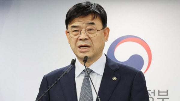대통령의 ‘책사’가 장관 아닌 차관을 선택한 이유?