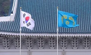 오늘, 다시 펄럭인 ‘청와대 봉황기’…3년7개월 만에 복귀