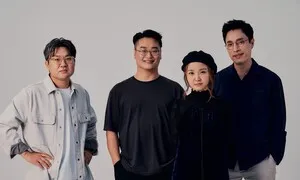 음악 얘기로 밤새우던 ‘수다쟁이’ 30년간 한결같았죠