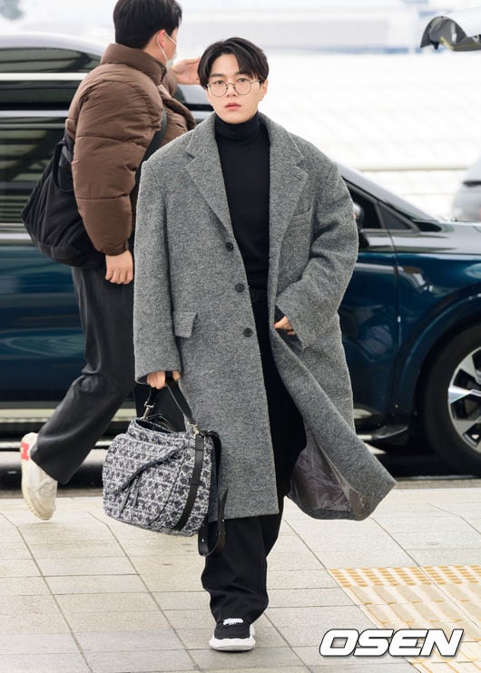 [사진]김명수(엘), 멋스러운 출국길