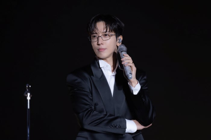 정용화, 솔로 10주년 기념 아시아 투어 성료…내년 1월 씨엔블루 컴백까지 기대