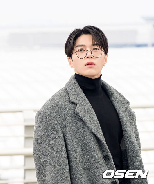 [사진]김명수(엘), 안경이 잘 어울려