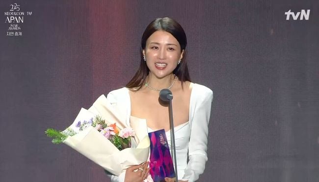 ‘연기상’ 박하선 “♥류수영, 새로운 도전 반대..말리는 것마다 잘돼” 공개저격[2025 APAN 어워즈]