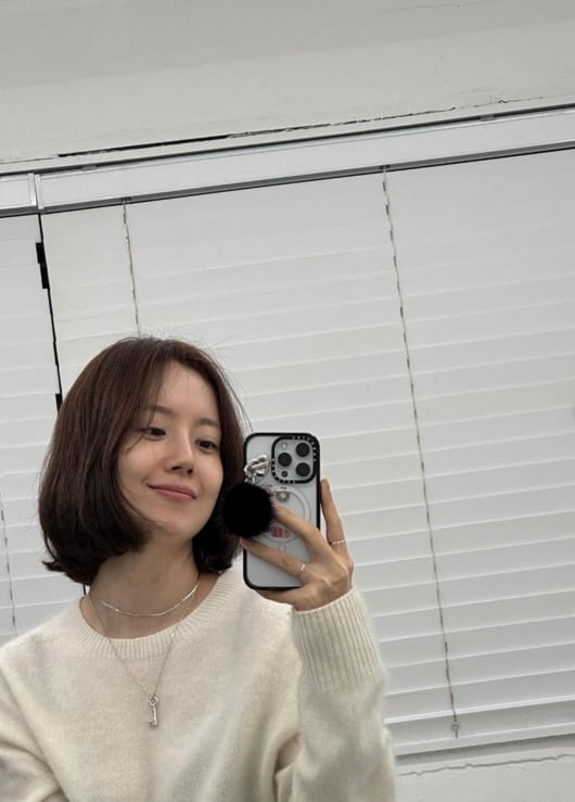 문채원, 마흔 앞둔 겨울 근황…차분함이 더해진 얼굴