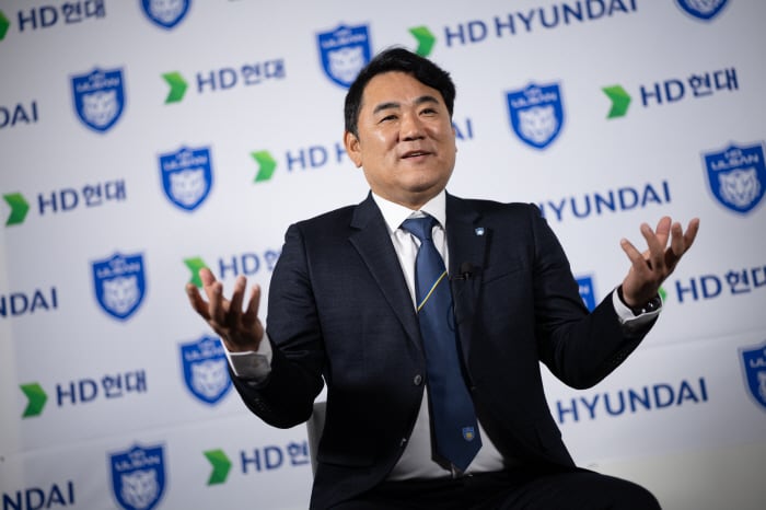 [인터뷰]’추락한 왕조’ 울산 HD 지휘봉, ‘레전드’ 김현석 감독 “하루 2시간밖에 못자, 9위 우리 위치 아냐…우승, 최소 3강 해야” 독한 각오