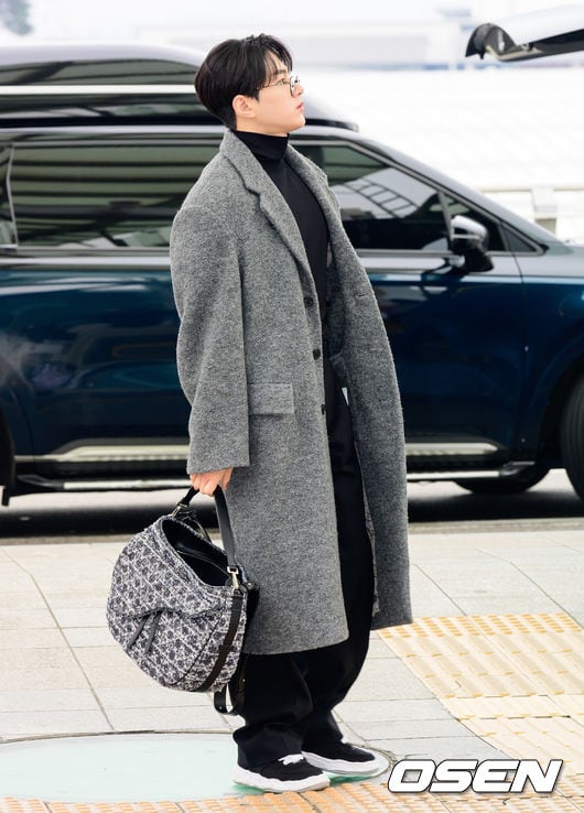 [사진]김명수(엘) 겨울 공항룩
