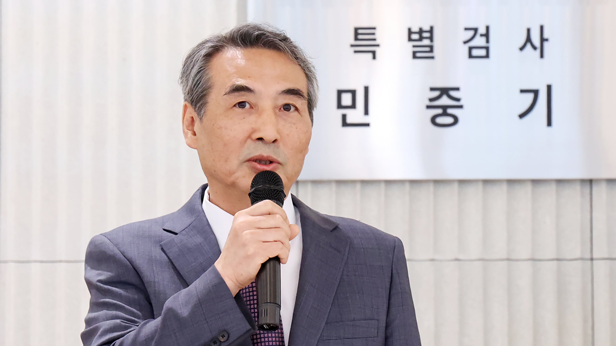 편파·강압 논란 남기고… 180일 수사 끝낸 민중기 특검