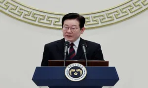 Lee’s balanced diplomacy faces biggest test yet in Beijing