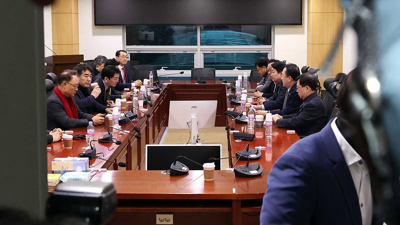 국힘 소장파 “윤 어게인 노선 맞는지 토론”…의총 재소집 요구