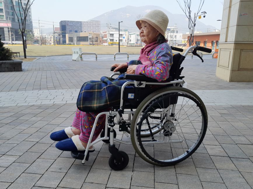 ‘병’보다 ‘삶’을 치료한다…초고령사회 노인의학의 변신 [건강한겨레]